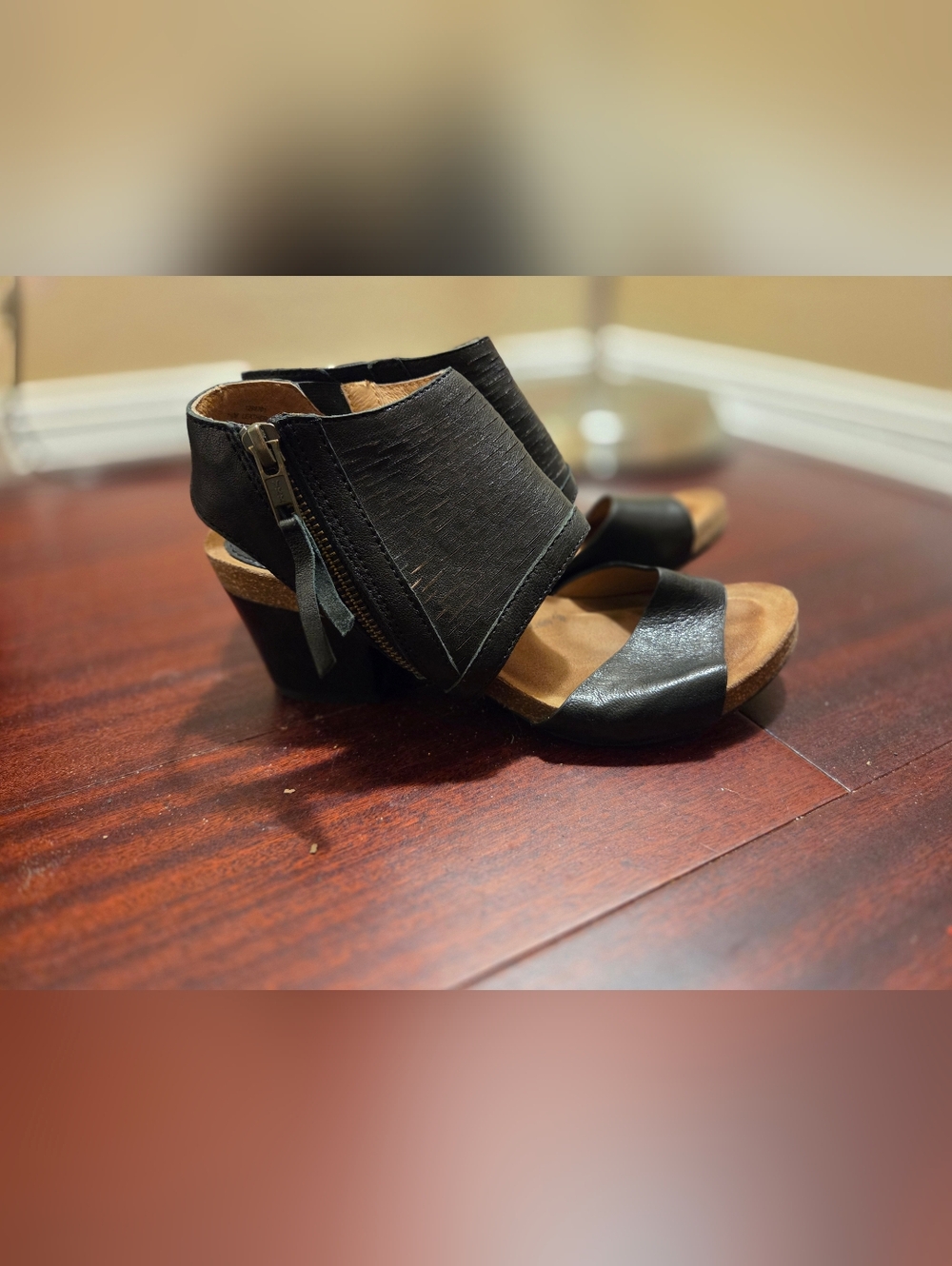 Black Women's Open-Toe Wedge Sandals - Size 7.5